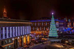 File:Happy New Year Kyiv 2012.jpg